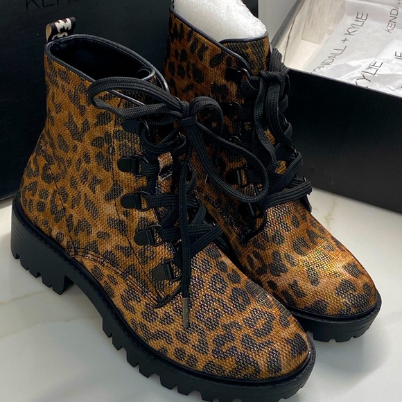 KENDALL + KYLIE EPIC LEOPARD COMBAT BOOTS EURO 36 NEW - Picture 4 of 16
